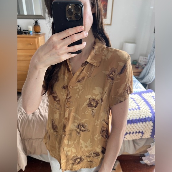 Jones New York 90s Womens Floral Short Sleeve Button Up Shirt Yellow Silk Small - Picture 3 of 11